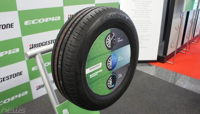 14 khách hàng tham gia chương trình trải nghiệm lốp Bridgestone ECOPIA EP300 - Đi xa hơn, tiết kiệm hơn