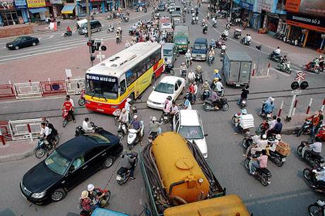 Cần loại bỏ từ 'tải trọng' ra khỏi văn bản luật ở Việt Nam