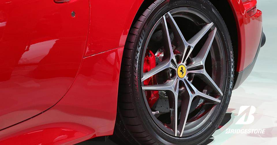  Ferrari California T với ‎Bridgestone‬ Potenza RE050A