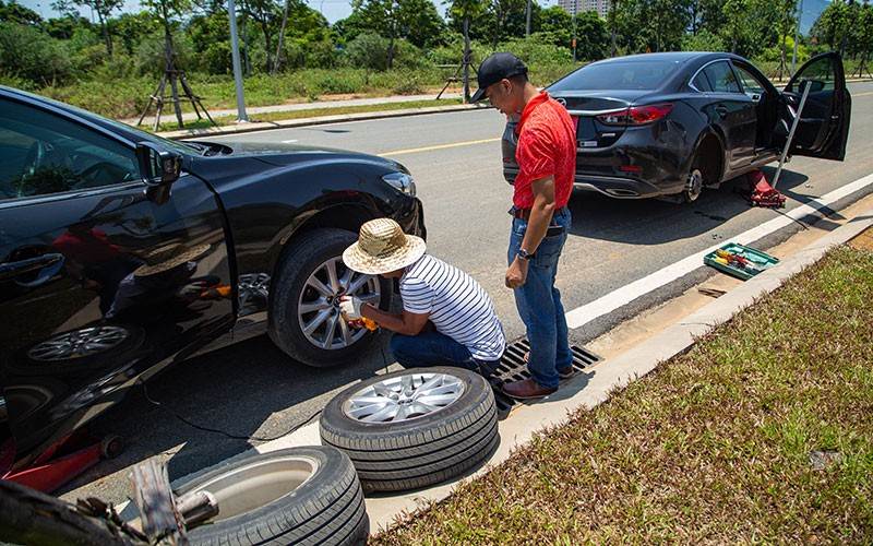 So sánh Bridgestone Turanza T005A và Michelin Primacy 4 tìm lốp xe tốt nhất